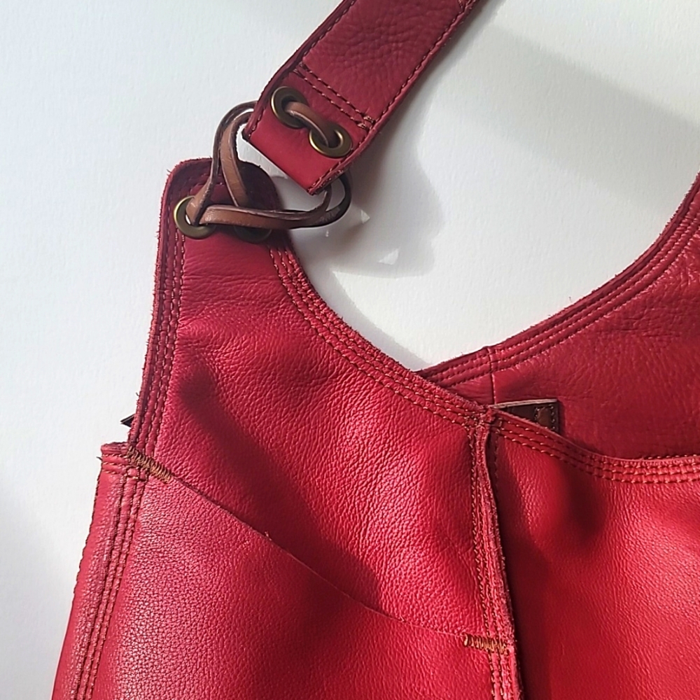 NWT Vintage Asymmetrical Leather Hobo Bag, LUCKY BRAND, Red - Picture 3 of 16